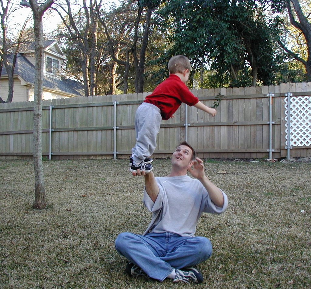 2002/02(February)/Melvin-Mary-Visit/1024x768_2002-02-25-12-Chance-Justin-stunting.JPG