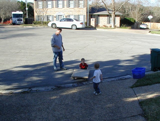 2002/02(February)/Melvin-Mary-Visit/640x480_2002-02-25-01-Chance-Vale-Justin.JPG