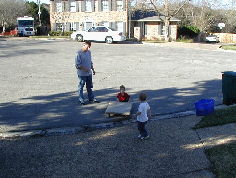 2002/02(February)/Melvin-Mary-Visit/800x600_2002-02-25-01-Chance-Vale-Justin.JPG