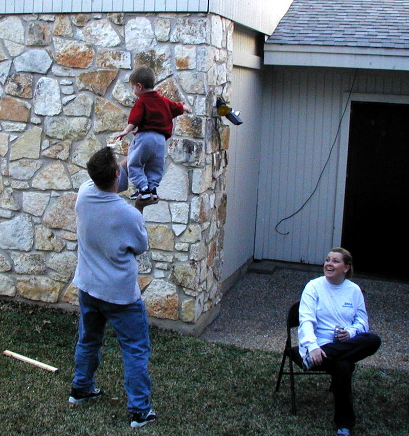 2002/02(February)/Melvin-Mary-Visit/800x600_2002-02-25-17-Chance-Justin-stunting.JPG