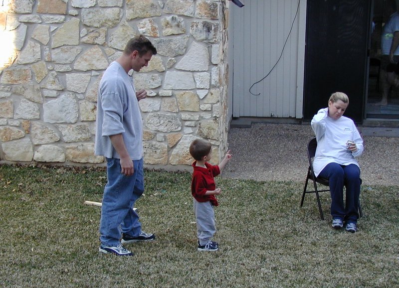 2002/02(February)/Melvin-Mary-Visit/800x600_2002-02-25-19-Chance-Justin-Katie.JPG