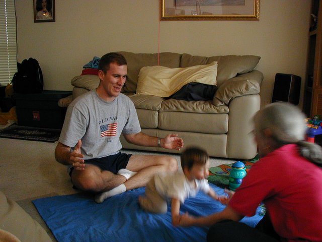 2002-02-17-Dax-learning-to-walk-15.JPG