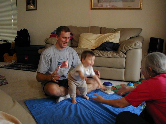 2002/02(February)/Misc/640x480_2002-02-17-Dax-learning-to-walk-20.JPG