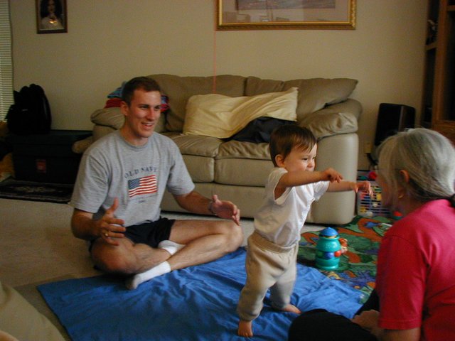 2002/02(February)/Misc/640x480_2002-02-17-Dax-learning-to-walk-23.JPG