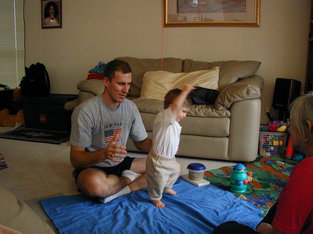 2002-02-17-Dax-learning-to-walk-27.JPG