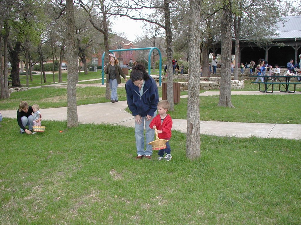 2002/03(March)/Easter/1024x768_2002-03-16-Mother-n-More-Easter-3-Chance-Suzi.JPG