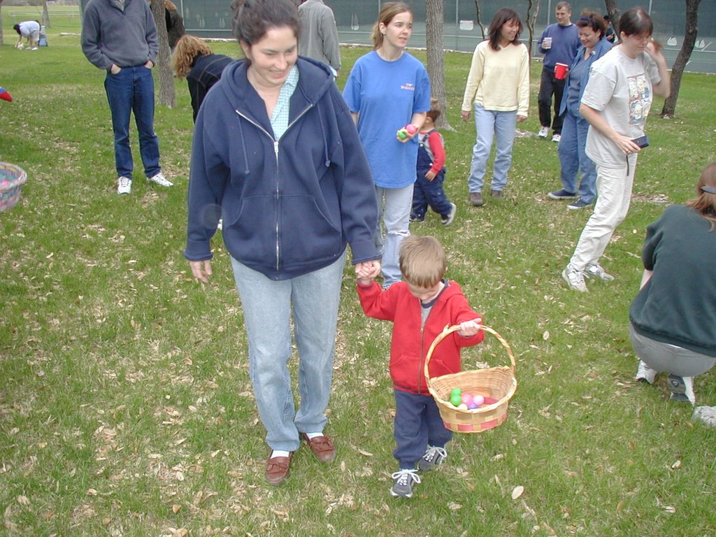 2002/03(March)/Easter/1024x768_2002-03-16-Mother-n-More-Easter-6-Chance-Suzi.JPG
