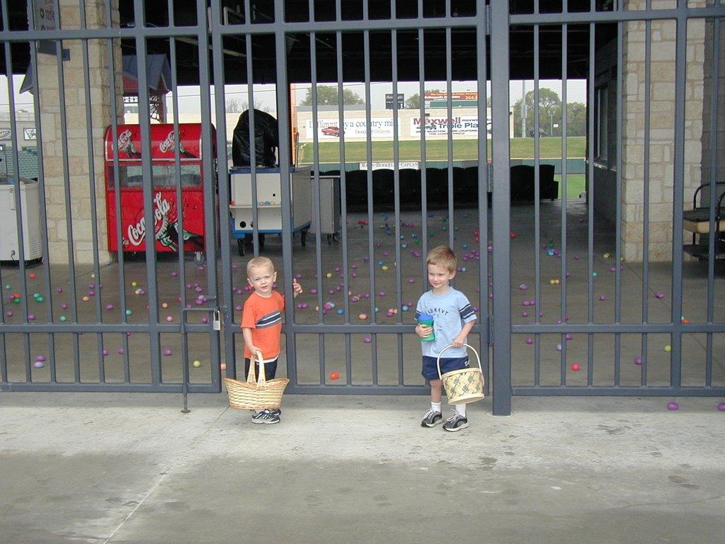 2002/03(March)/Easter/1024x768_2002-03-30-Easter-03-Dell-Diamond-Chance-Vale.JPG