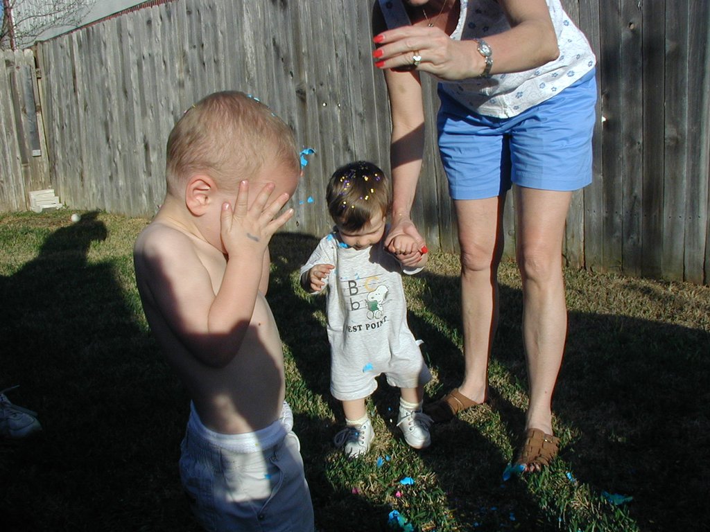 2002/03(March)/Easter/1024x768_2002-03-30-Easter-20-confetti-eggs-Chance-Dax-Janeen.JPG