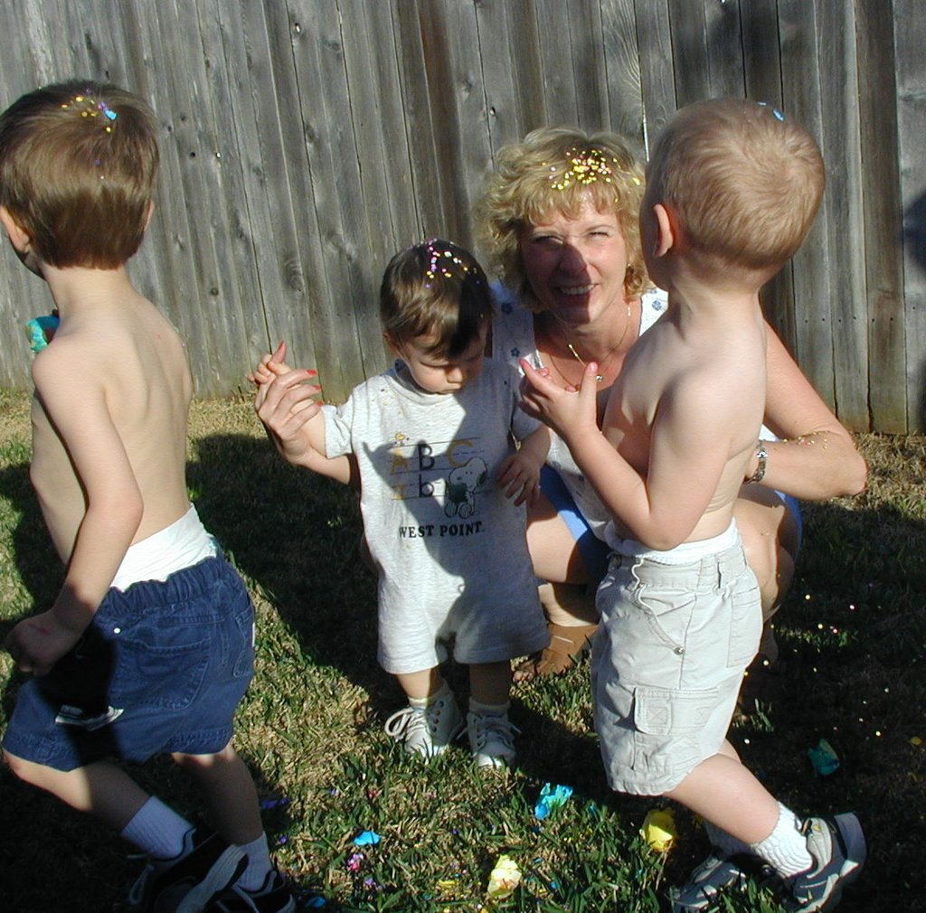 2002/03(March)/Easter/1024x768_2002-03-30-Easter-22-confetti-eggs-Chance-Dax-Janeen-Vale.JPG