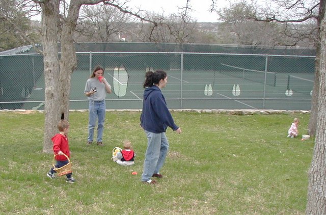 2002/03(March)/Easter/640x480_2002-03-16-Mother-n-More-Easter-5-Chance-Suzi.JPG