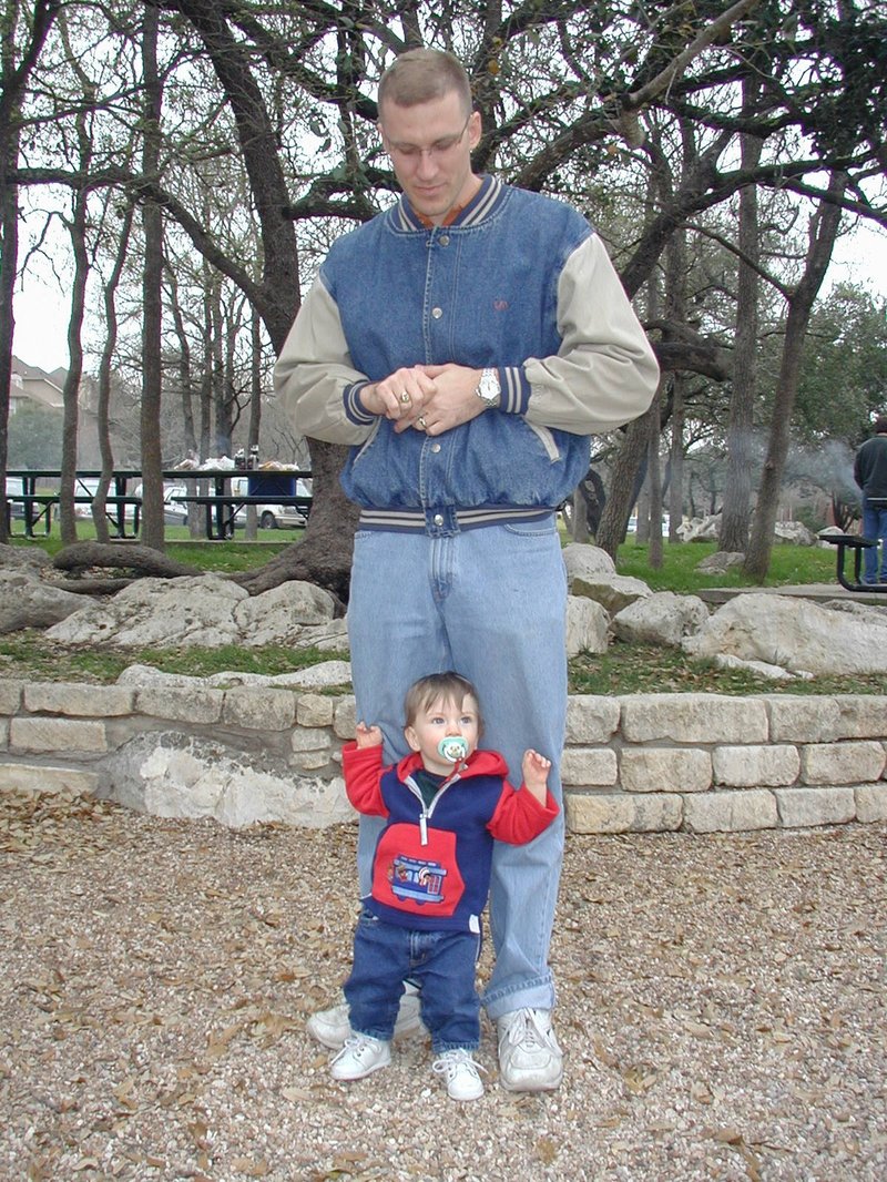 2002/03(March)/Easter/2002-03-16-Mother-n-More-Easter-1-Travis-Dax.JPG