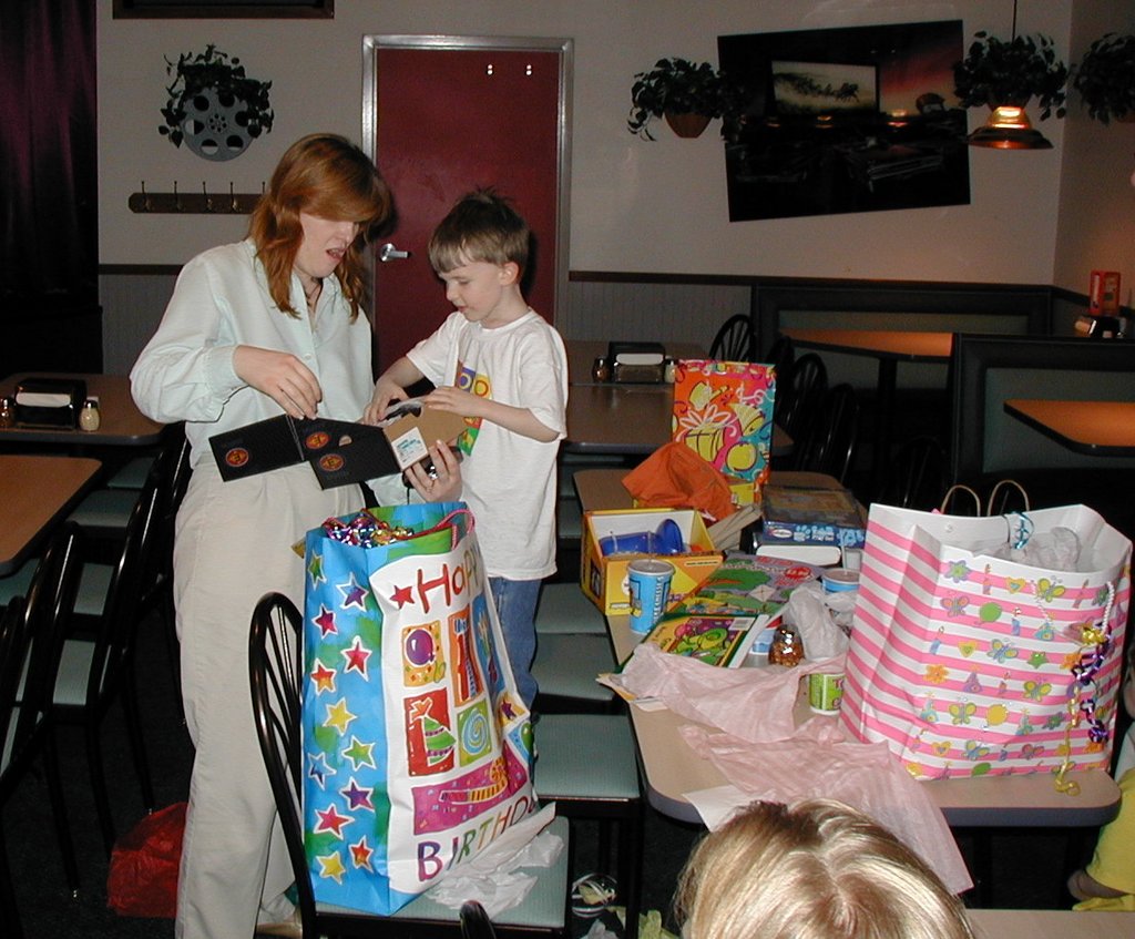 2002-03-18-9-Shelly-Ryan-bday-presents.JPG