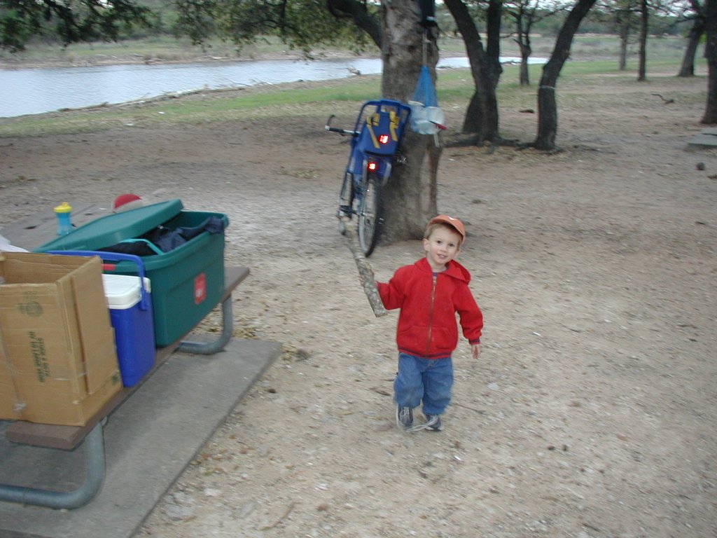 2002/04(April)/Camping/1024x768_2002-04-05-Pace-Bend-03-Chance.JPG