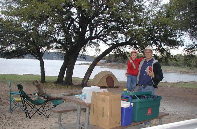 2002/04(April)/Camping/640x480_2002-04-05-Pace-Bend-02-Chance-Travis.JPG