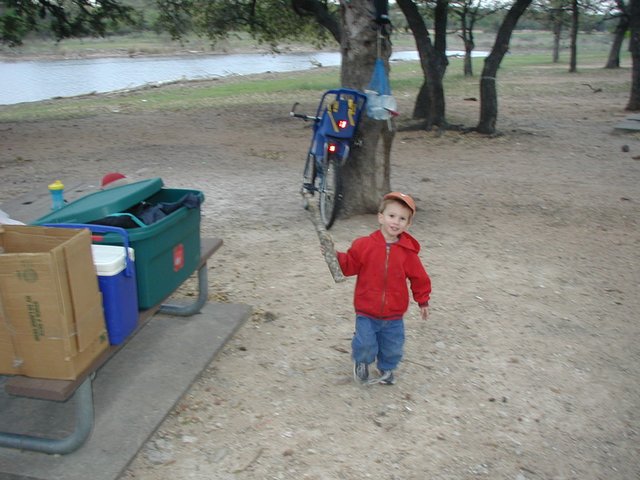 2002/04(April)/Camping/640x480_2002-04-05-Pace-Bend-03-Chance.JPG