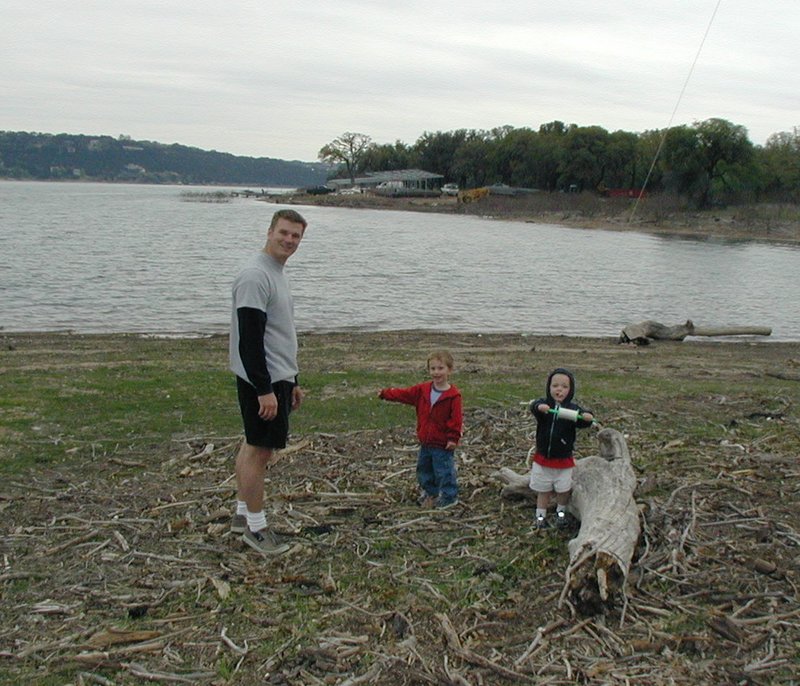 2002/04(April)/Camping/800x600_2002-04-05-Pace-Bend-10-Chance-Vale-Justin.JPG