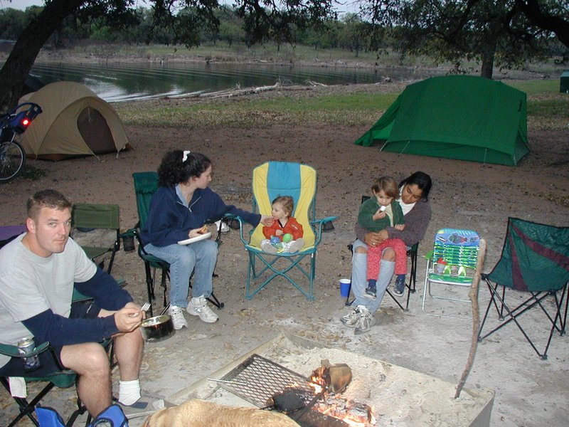 2002/04(April)/Camping/800x600_2002-04-05-Pace-Bend-20-Justin-Suzi-Dax-Kalyani-Kavita.JPG