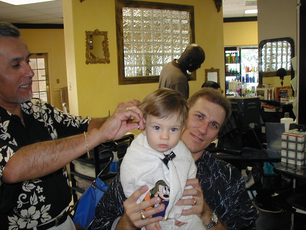 2002-04-23-19-Dax-1st-Haircut.JPG
