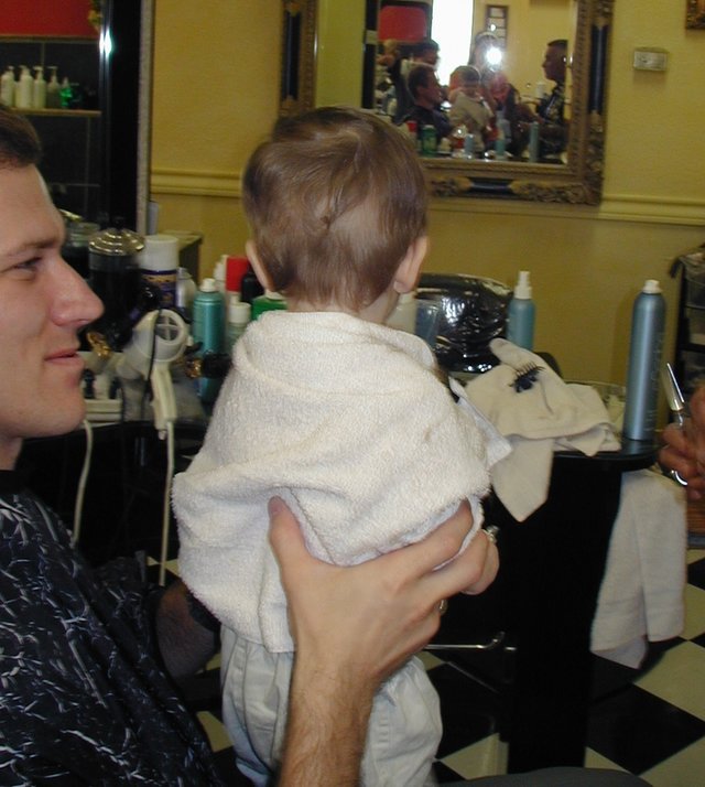 2002/04(April)/Misc/640x480_2002-04-23-24-Dax-1st-Haircut.JPG