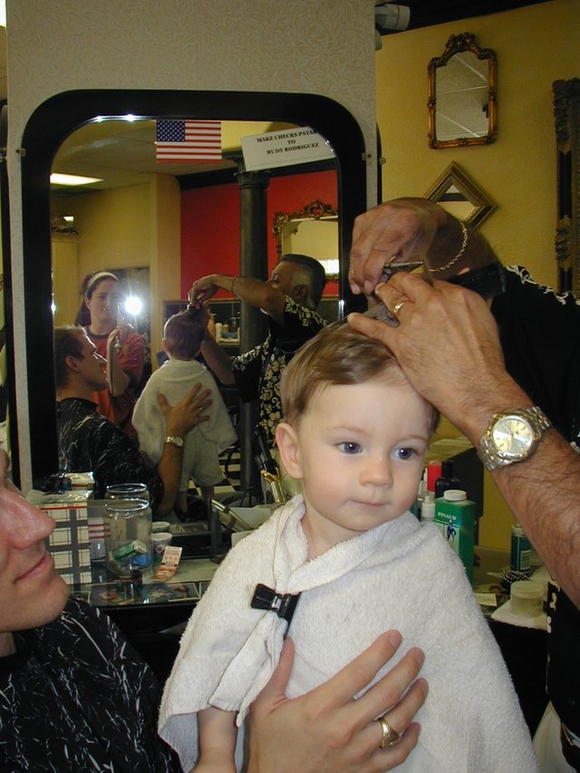 2002/04(April)/Misc/640x480_2002-04-23-32-Dax-1st-Haircut.JPG
