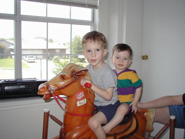 2002/04(April)/Misc/640x480_2002-04-28-01-Chance-Dax-horsey.JPG