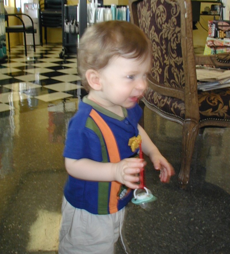 2002-04-23-02-Dax-1st-Haircut.JPG