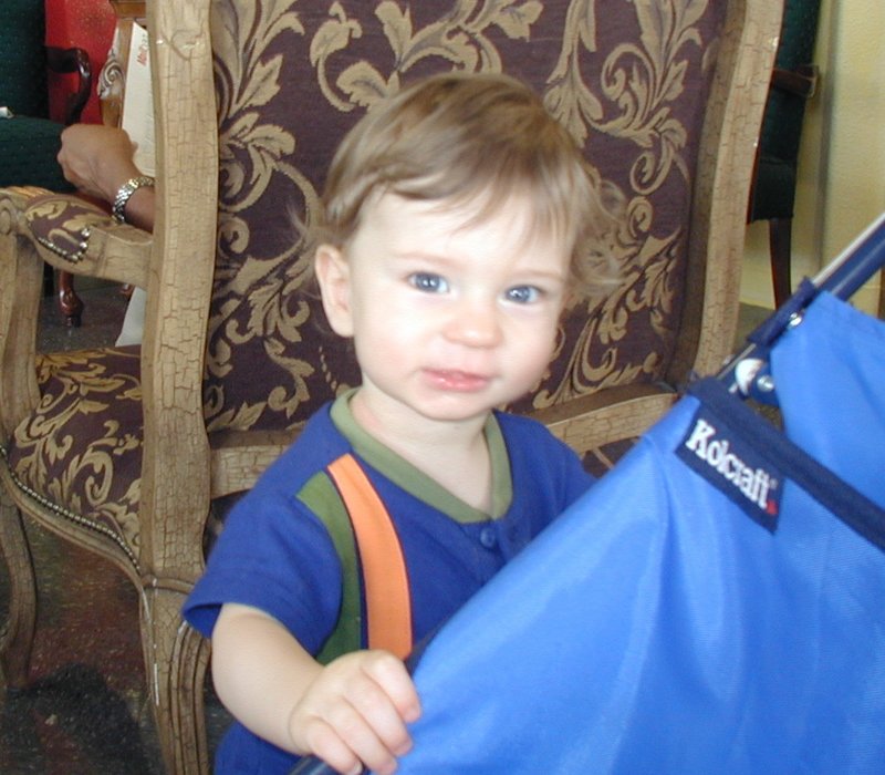 2002/04(April)/Misc/800x600_2002-04-23-03-Dax-1st-Haircut.JPG