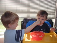 2002-04-17-Chance-feeding-Dax-3.JPG