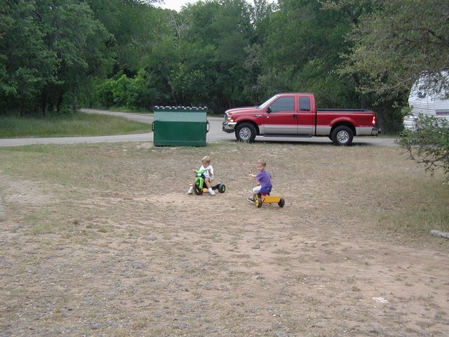 2002/05(May)/Camping/640x480_2002-05-02-Camping-Mckinney-Falls-3-Chance-Jack.JPG