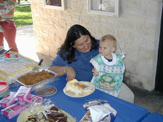 2002/05(May)/Jackson-Bday/640x480_2002-05-19-Jackson-Bday-03.JPG