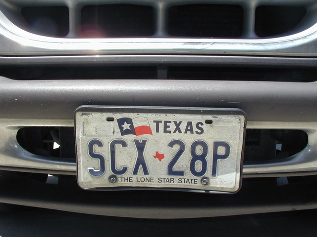 2002/05(May)/Misc/640x480_2002-05-14-Explorer-damaged-bumper-1.JPG
