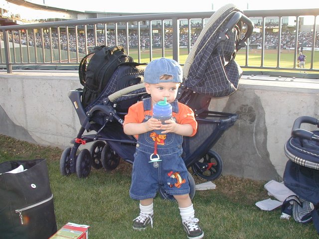 2002/05(May)/Misc/640x480_2002-05-18-RR-Express-04.JPG