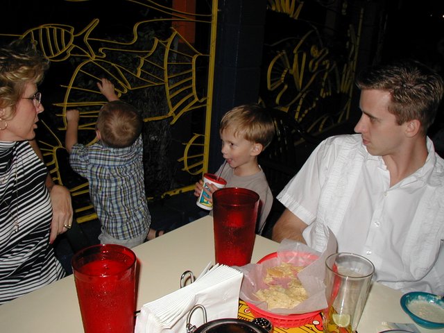 2002-05-23-Suzi-Katie-Bday-09.JPG