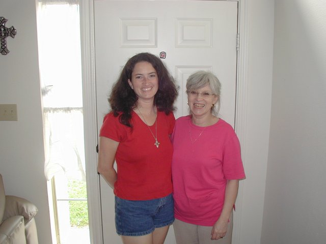 2002/05(May)/Misc/640x480_2002-05-24-Suzi-Susana-1.JPG