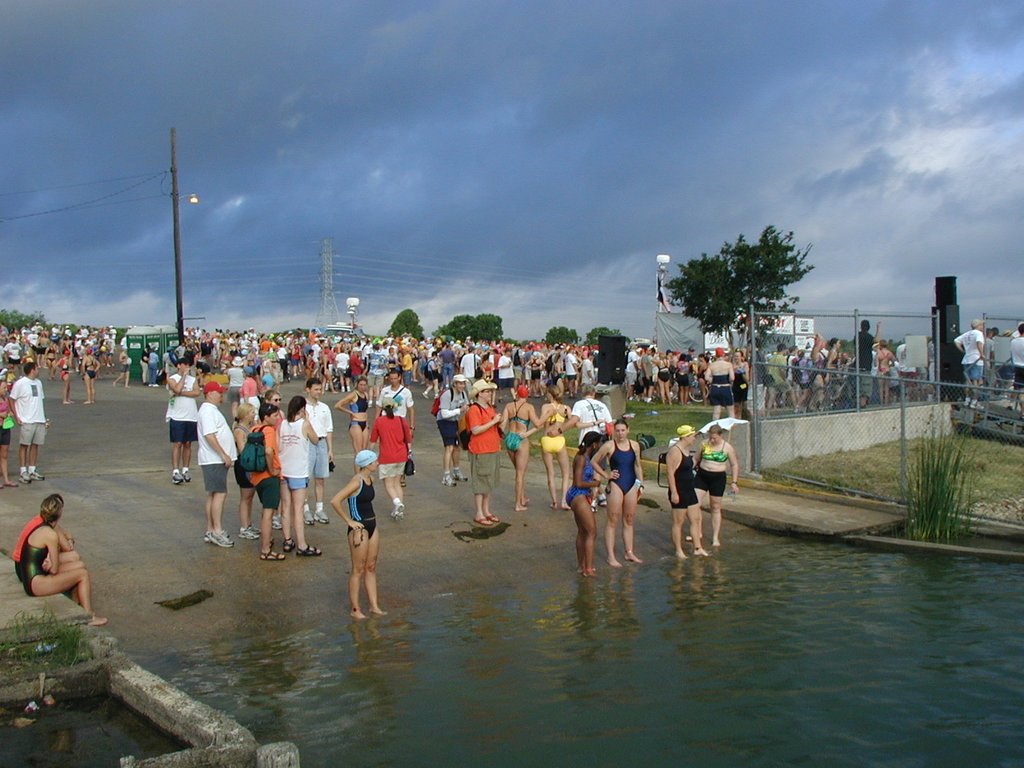 2002/06(June)/Danskin/1024x768_2002-06-09-Danskin-20.JPG