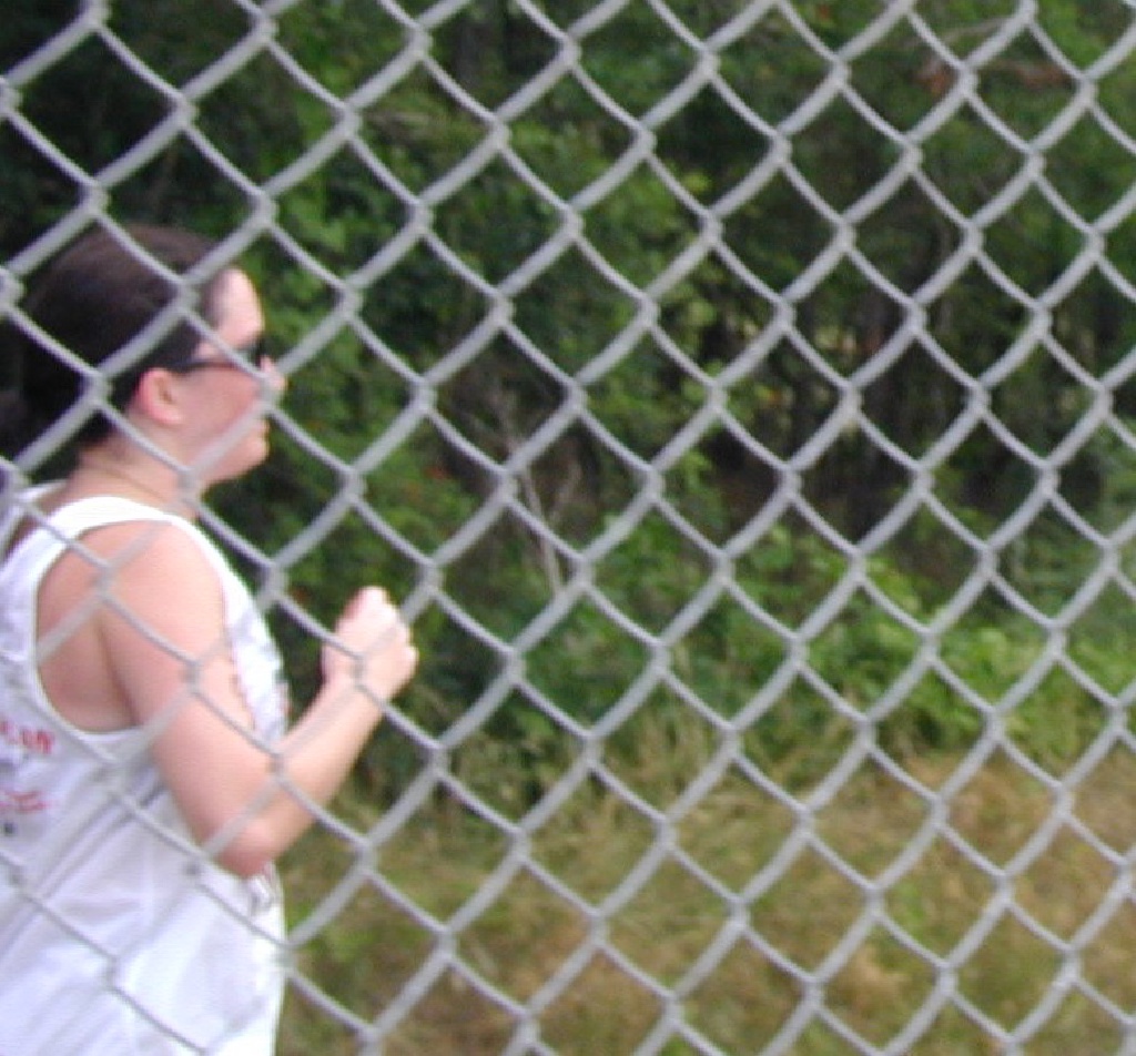 2002/06(June)/Danskin/1024x768_2002-06-09-Danskin-33-Suzi-running.JPG
