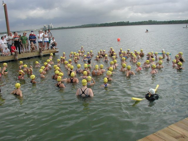 2002/06(June)/Danskin/640x480_2002-06-09-Danskin-31.JPG