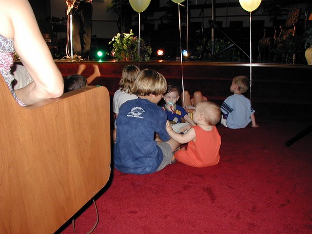2002/06(June)/FindSabrina/640x480_2002-06-01-FindSabrina-benefit-15-Chance-Dax-Dax-Chance-Case.JPG