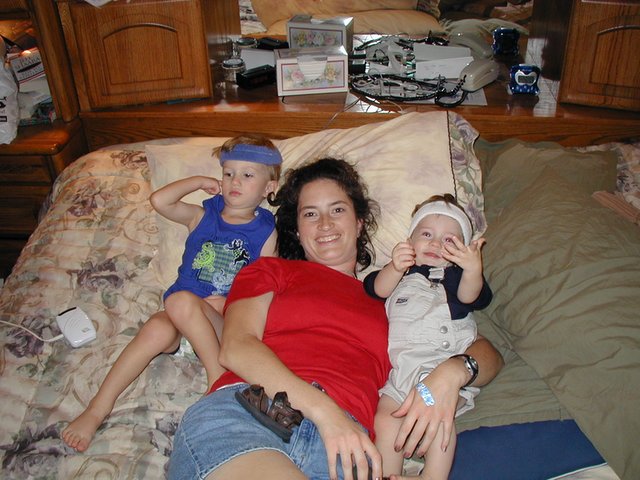 2002/06(June)/Misc/640x480_2002--06-19-Suzi-Chance-Dax-1.JPG