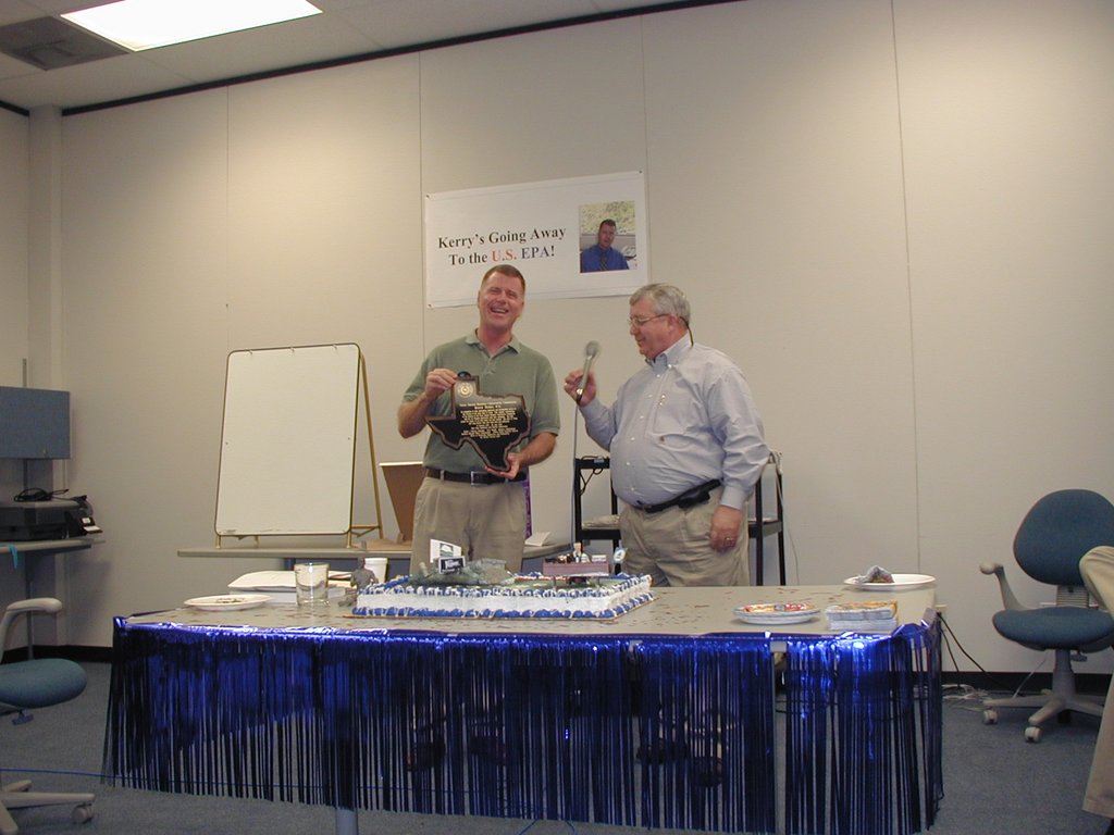 2002/06(June)/TNRCC/1024x768_2002-06-28-TNRCC-14.JPG