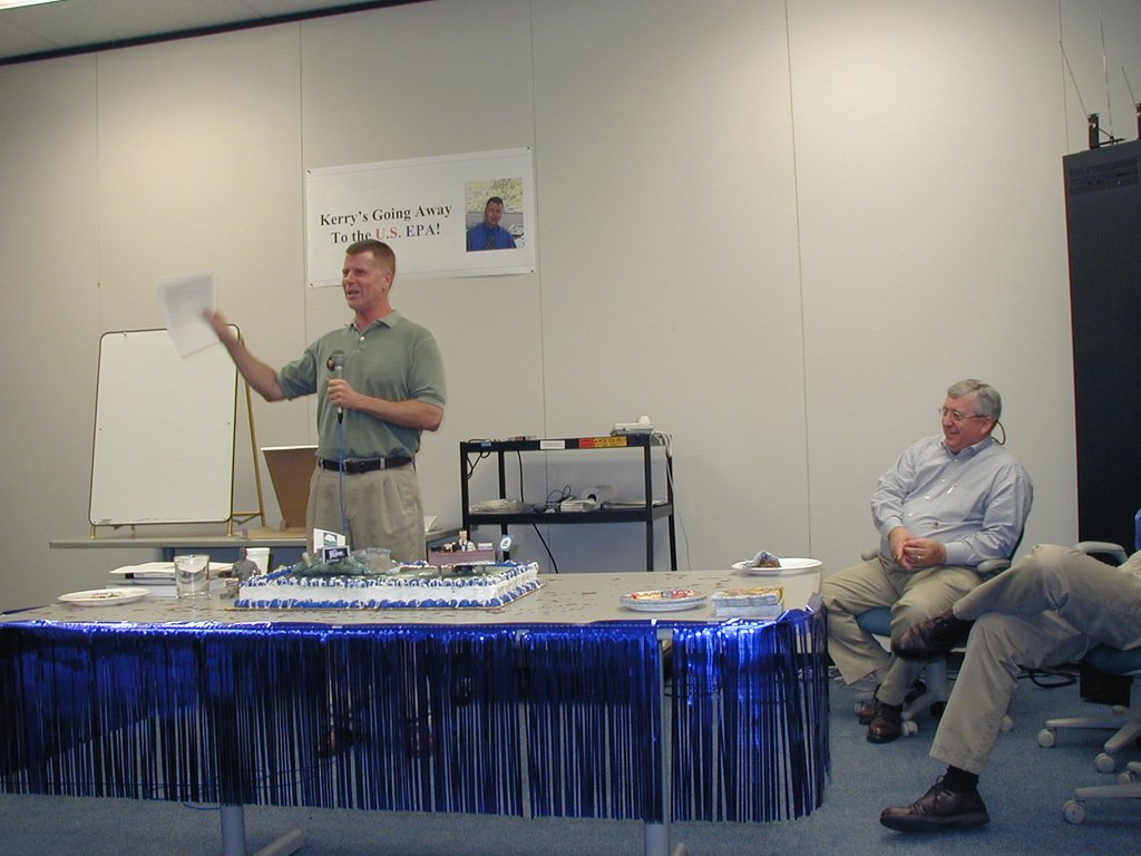 2002/06(June)/TNRCC/1024x768_2002-06-28-TNRCC-17.JPG