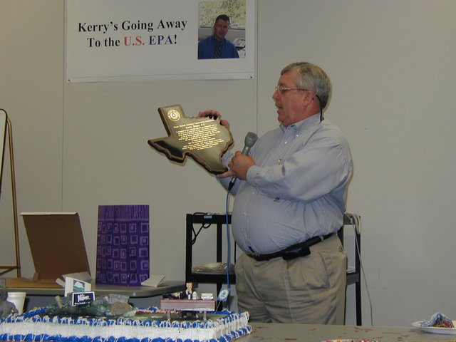 2002/06(June)/TNRCC/640x480_2002-06-28-TNRCC-12.JPG
