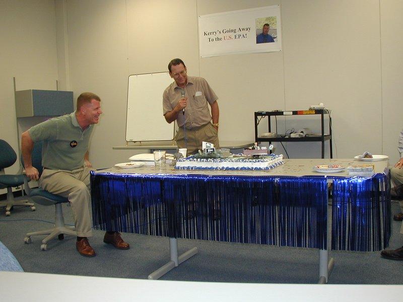 2002/06(June)/TNRCC/800x600_2002-06-28-TNRCC-06.JPG