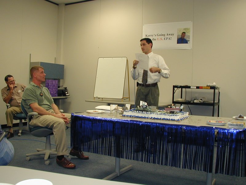 2002/06(June)/TNRCC/800x600_2002-06-28-TNRCC-08.JPG