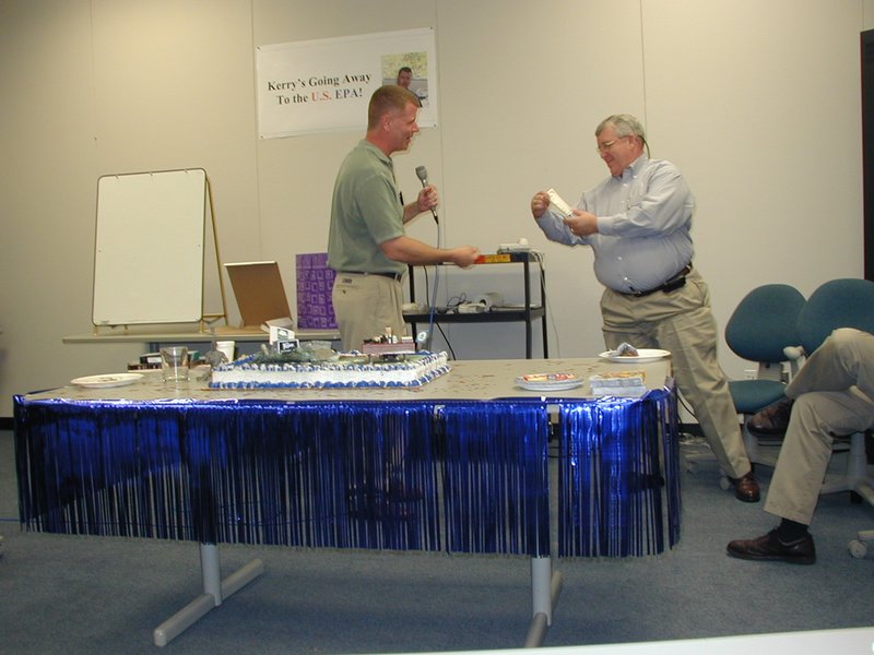 2002/06(June)/TNRCC/800x600_2002-06-28-TNRCC-18.JPG