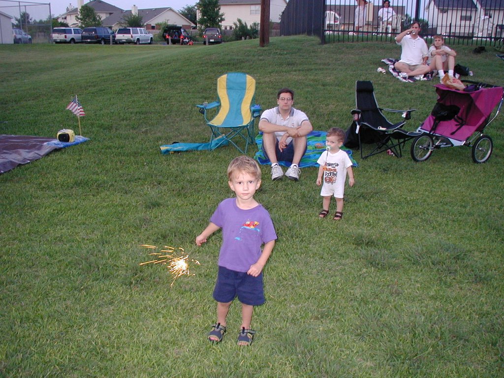2002/07(July)/4th-of-July/1024x768_2002-07-04-01-Chnce-Dax-Matt.JPG