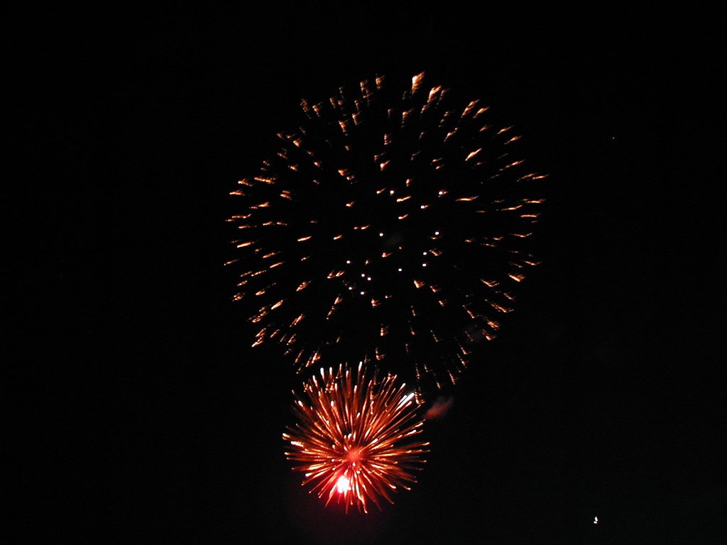 2002/07(July)/4th-of-July/1024x768_2002-07-20-LCCC-40-fireworks.JPG