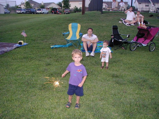 2002/07(July)/4th-of-July/640x480_2002-07-04-01-Chnce-Dax-Matt.JPG