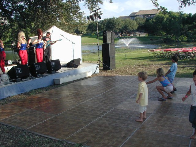 2002/07(July)/4th-of-July/640x480_2002-07-20-LCCC-10-Rotel-Chance.JPG
